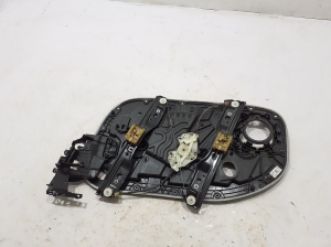 VOLVO S60 III (2018–2026) Priekšējo durvju logu pacēlājs 31675054 - 3