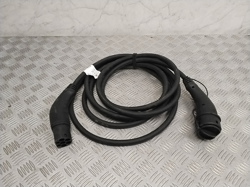 AUDI Q4 e-tron I (2021–2026) Ladekabel 4N0971675C AUDI Q4 e-tron I (2021–2026) Ladekabel 4N0971675C