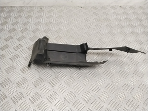 Other windshield wiper cowl trim part - 11A819335