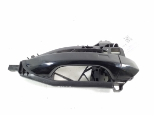 AUDI e-tron SUV (2018–2026) Front door external opening handle and its details - 2