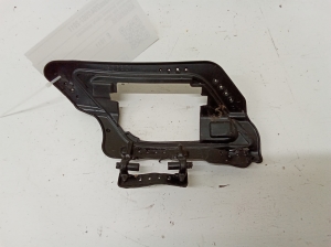 Mercedes Benz C-Class 204 (2007–2014) Sonstiges Teil der Scheinwerferwaschdüsen-Abdeckung der vorderen Stoßstange A2048850765 - 2