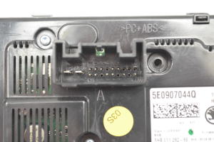Skoda Octavia III (2013–2019) Heizungsbedienteil 5E0907044Q - 3