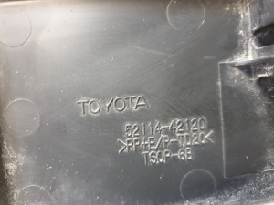 TOYOTA RAV 4 A4 (2012–2018) Esikaitseraua numbrimärgi hoidik 5211442120 - 2