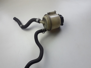 Infiniti M37 Y51 (2011–2026) Ausgleichsbehälter Servolenkung 49180JK00A - 3