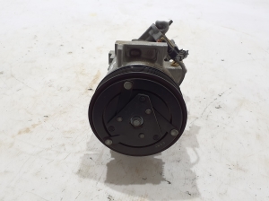 VOLVO S60 III (2018–2026) Konditsioneeri kompressor 31449067 - 2