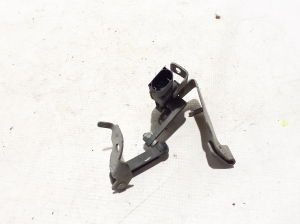VOLVO S60 III (2018–2026) Andur tagumisel rummul 32246632 - 2