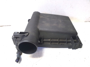 TOYOTA Auris E18 (2012–2018) Luftfiltergehäuse Oberteil 177050T060 - 3