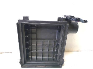 TOYOTA Auris E18 (2012–2018) Luftfiltergehäuse Oberteil 177050T060 - 5