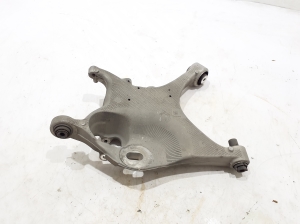 VOLVO S60 III (2018–2026) Tagumine õõtshoob 31678073 - 3