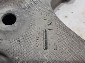 VOLVO S60 III (2018–2026) Tagumine õõtshoob 31678074 - 4