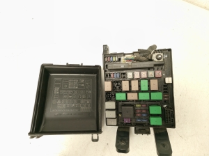   Fuse boxes  - 919502S010 