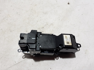 VOLVO S60 III (2018–2026) Ignition switch 31443818 - 3