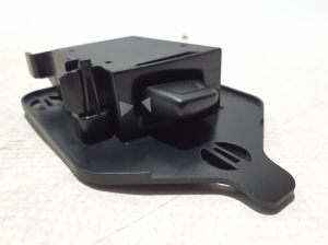 VOLVO S60 III (2018–2026) SIM card reader 31472308 - 2