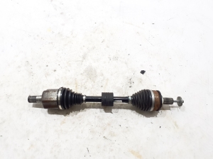   Arbre de transmission avant et ses composants  - 32339220 