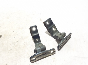Front door top hinge - 31662717