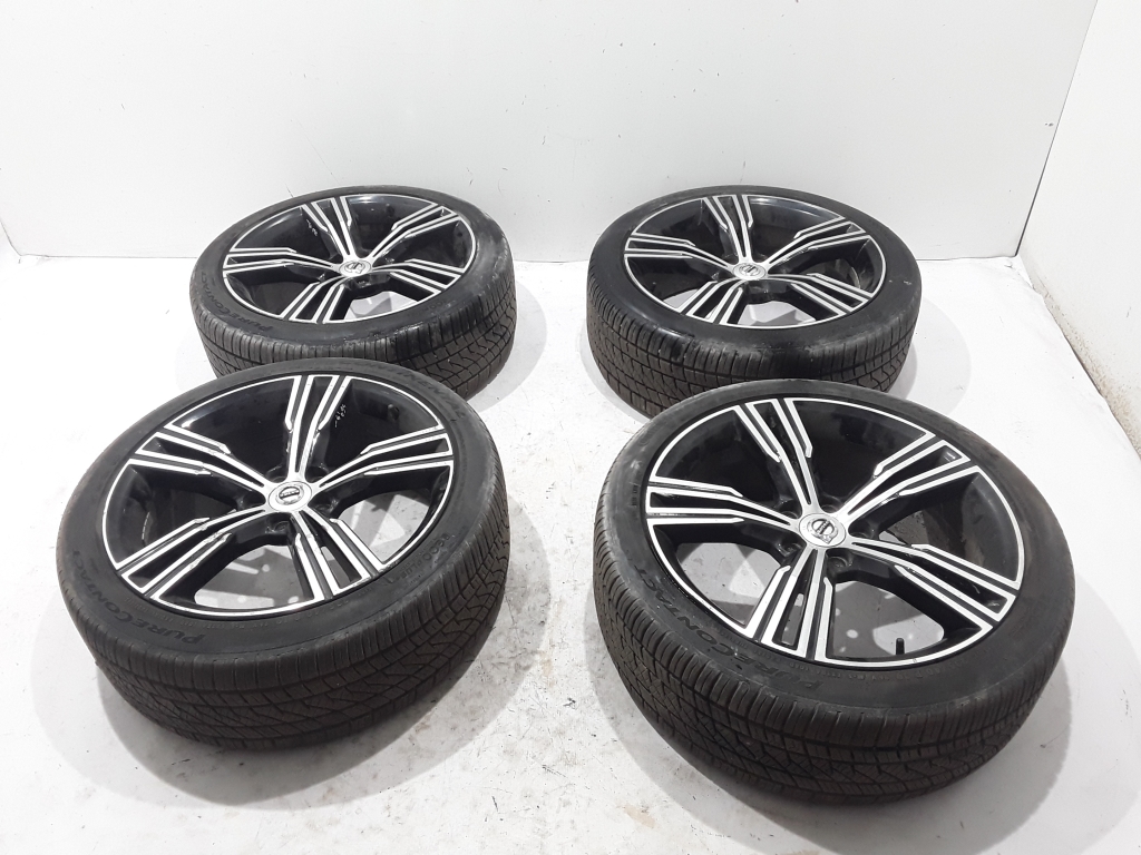 VOLVO S60 III (2018–2026) Velgede komplekt VOLVO S60 III (2018–2026) Velgede komplekt