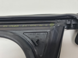 Volkswagen Golf VIII (2019–2026) Esiukse tihenduskumm 5H4837440B - 3