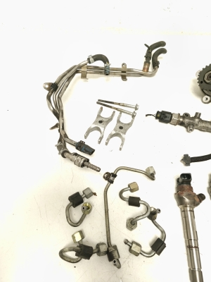 AUDI A4 B9 (2015–2026) Kütusesüsteem ja selle üksikasjad 04L130755E - 11