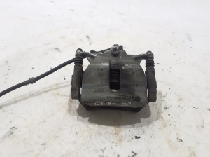 AUDI A3 8V (2012–2020) Eesmine pidurisadul 8V0615124D - 2