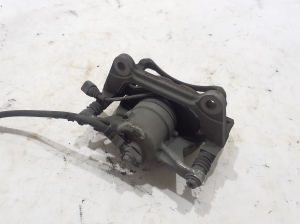 AUDI A3 8V (2012–2020) Eesmine pidurisadul 8V0615124D - 4