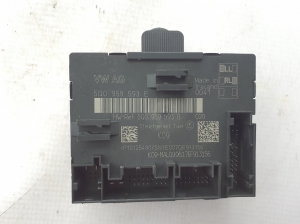 AUDI A3 8V (2012–2020) Front door control unit 5Q0959593E - 3
