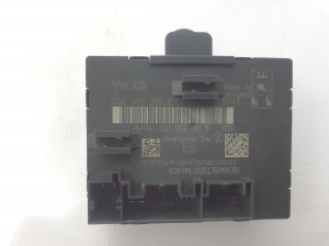 AUDI A3 8V (2012–2020) Rear side door control unit 5Q0959395E - 3