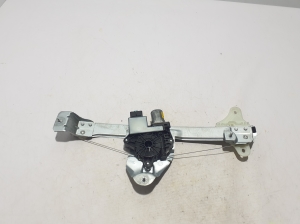 RENAULT Arkana (2019–2026) Aizmugurējo durvju logu pacēlājs 827217197R - 2