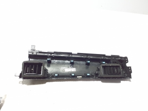 RENAULT Arkana (2019–2026) Dashboard trim 682115049R - 2