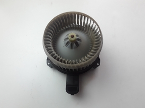 Infiniti M37 Y51 (2011–2026) Salongi puhuri mootor 272201MA0A - 3