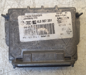 Xenon headlight control unit - 4L0907391