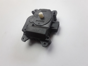 Infiniti M37 Y51 (2011–2026) Salongi soojenduse klapi mootor 0638001900 - 2