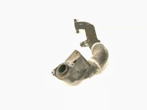 AUDI A4 B9 (2015–2026) Vahejahuti voolik 04L131111N - 3
