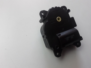Infiniti M37 Y51 (2011–2026) Salongi soojenduse klapi mootor 1138002330 - 4