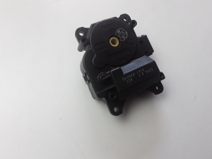 Infiniti M37 Y51 (2011–2026) Salongi soojenduse klapi mootor 0638001910 - 3