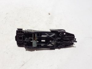 AUDI A3 8V (2012–2020) Front door external opening handle and its details - 3