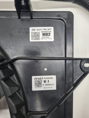 Hyundai IONIQ 5 I (2021–2026) Dzesēšanas ventilators un tā daļas 25304GI100 - 3