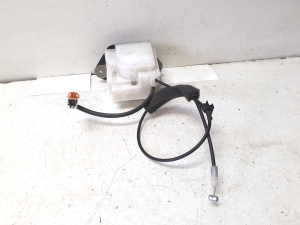 Honda FR-V (2004–2009) Trunk lid lock - 4