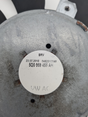 Volkswagen Passat B8 (2014–2023) Dzesēšanas ventilators un tā daļas 5q0959455ah - 5