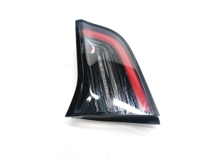 Tesla Model Y Y (2020–2026) Tagatuli tagaluugil 1502089-00-C - 3