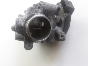 Volkswagen Golf VII (2012–2026) Drosselklappe 04L128063P - 3