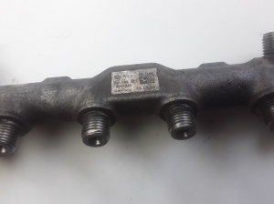 Volkswagen Golf VII (2012–2026) Common Rail Kraftstoffleitung 04L089B - 2