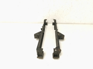 Land Rover Sport L320 (2005–2013) Radiator bracket AH328B589AA - 3
