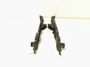 Land Rover Sport L320 (2005–2013) Radiator bracket AH328B589AA - 4