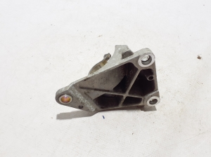 RENAULT Arkana (2019–2026) Front drive shaft bracket 397746410R - 2