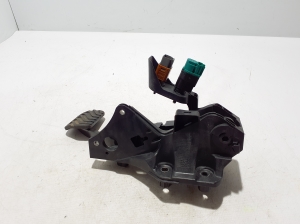 RENAULT Arkana (2019–2026) Piduripedaal 180207059R - 2