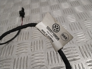 Volkswagen Golf VII (2012–2026) Rear parking sensor cable 5G0971095R - 5
