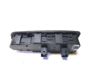 Citroen C4 Picasso (2007–2013) Front door glass switch 532650 - 2