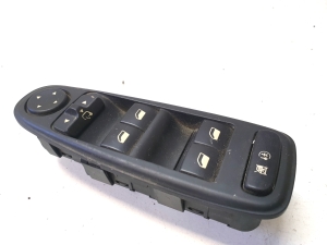 Citroen C4 Picasso (2007–2013) Front door glass switch 532650 - 3
