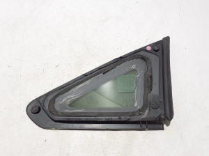 RENAULT Arkana (2019–2026) Tagumine küljeklaas (kere) 833073837R - 4