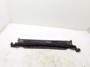   Wiper cowl trim panel  - 668115282R 